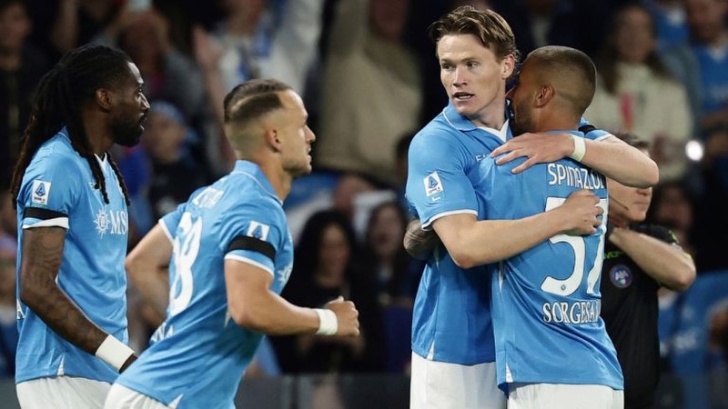 Thế nhưng Napoli còn ấn tượng hơn Thế nhưng Napoli còn ấn tượng hơn