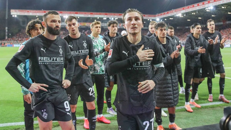 Nhưng hiện tại thì Borussia Monchengladbach đang khủng hoảng thực sự Nhưng hiện tại thì Borussia Monchengladbach đang khủng hoảng thực sự